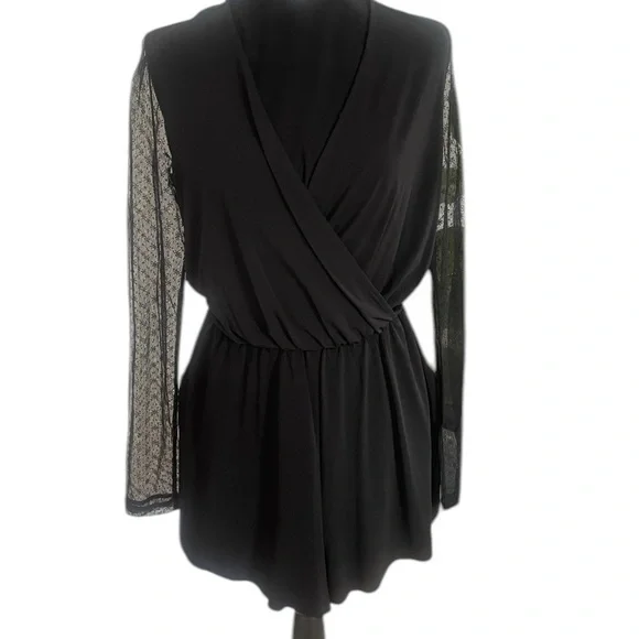 Black BCBG Lace sleeve relaxed fit romper, Jumpsuit,Draped, V neck,shorts, Small - Picture 2 of 8